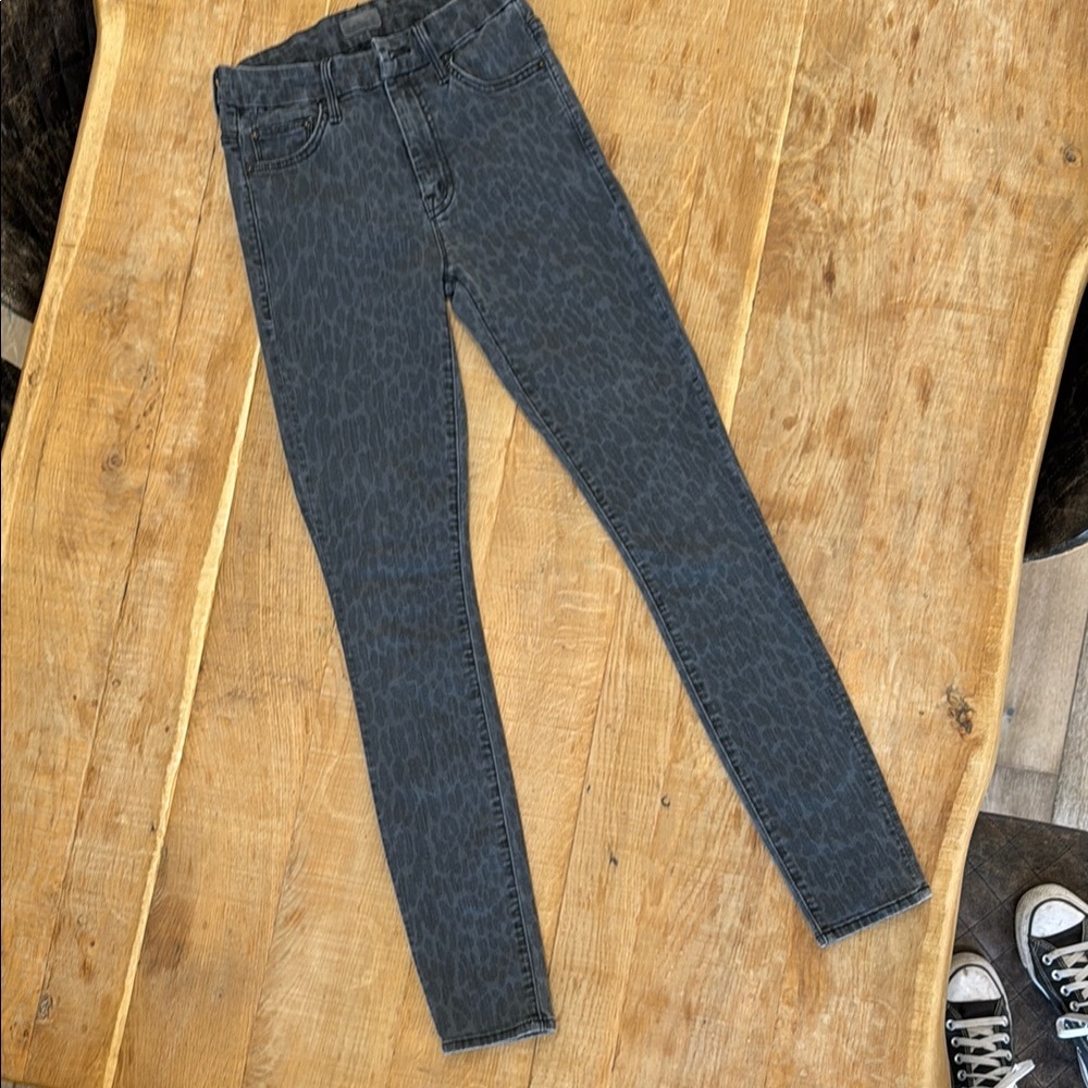 MOTHER Gray Skinny Jeans with Modern Stretch Like New worn once.